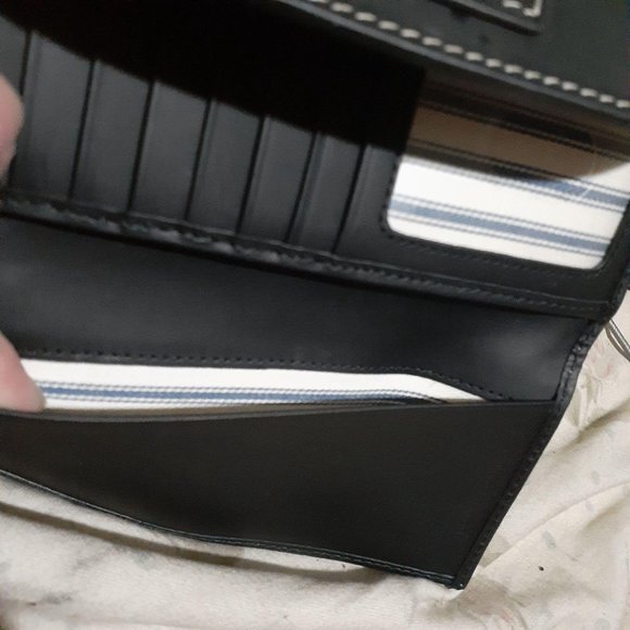 Dooney & Bourke Beacon Leather Woven Wallet - Picture 4 of 7